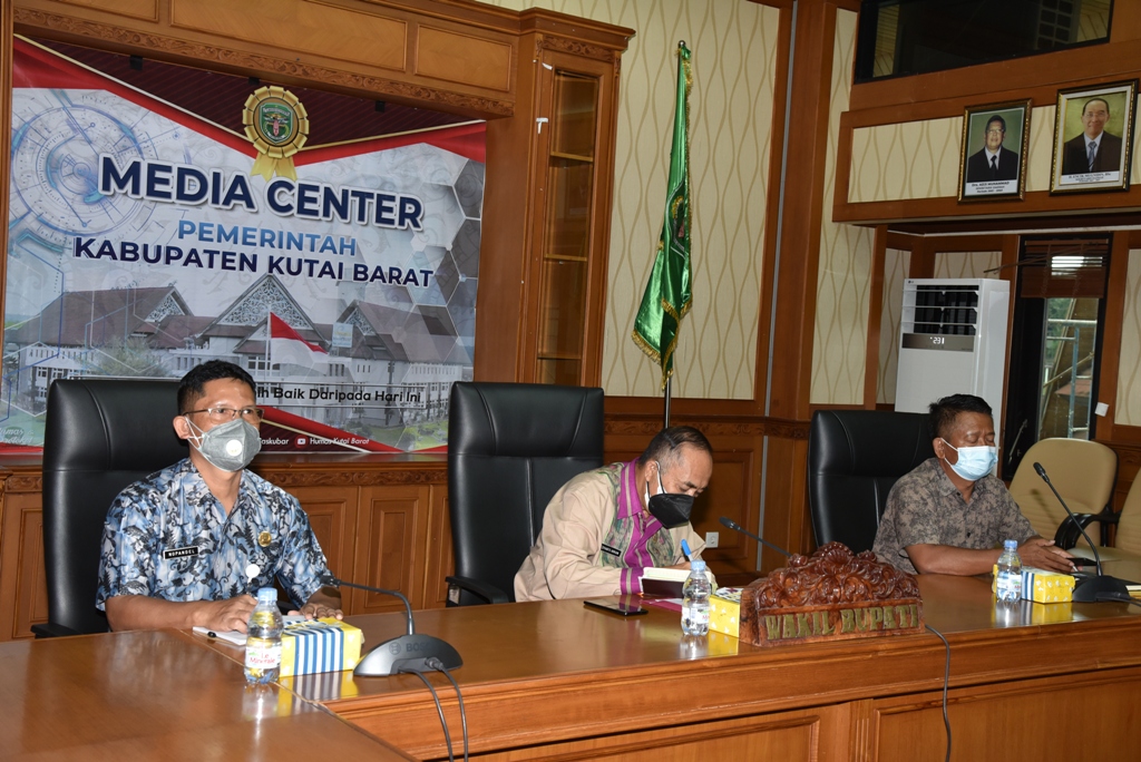 Targetkan 10 Kampung Setiap Tahun Untuk Perluasan jaringan Listrik Di Kubar